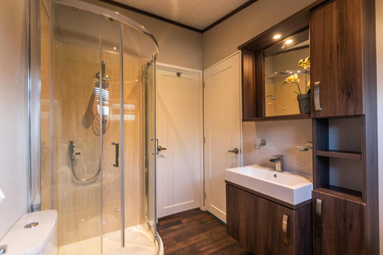 Sutton Lodge With Hot Tub Йорк Экстерьер фото