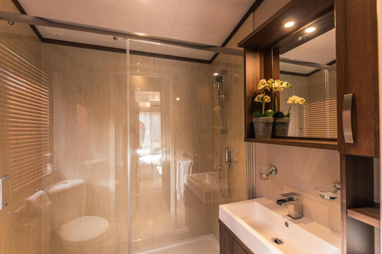 Sutton Lodge With Hot Tub Йорк Экстерьер фото